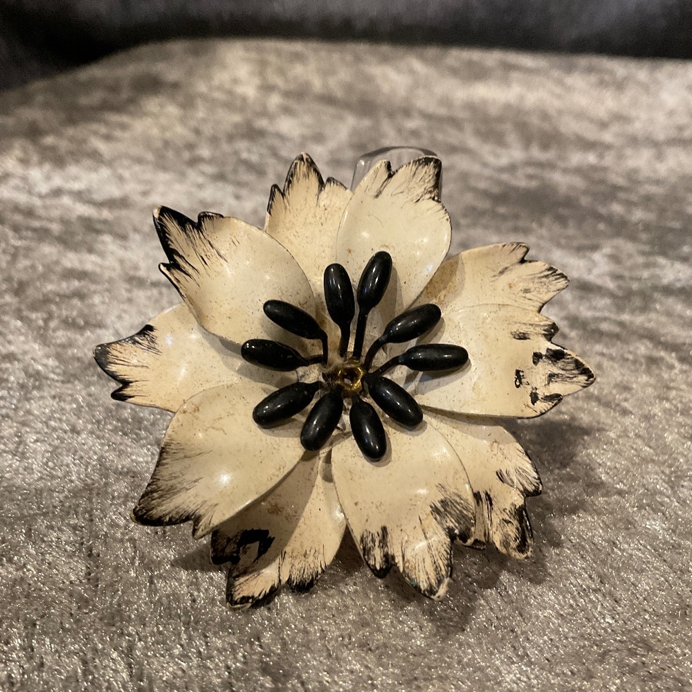 Vintage Black and White Enameled Flower Brooch